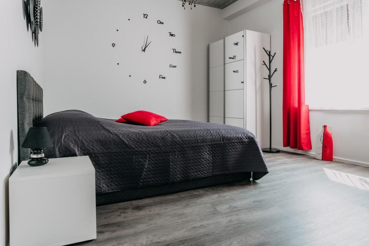 Lora & Lana Resort Ljubljana Bagian luar foto