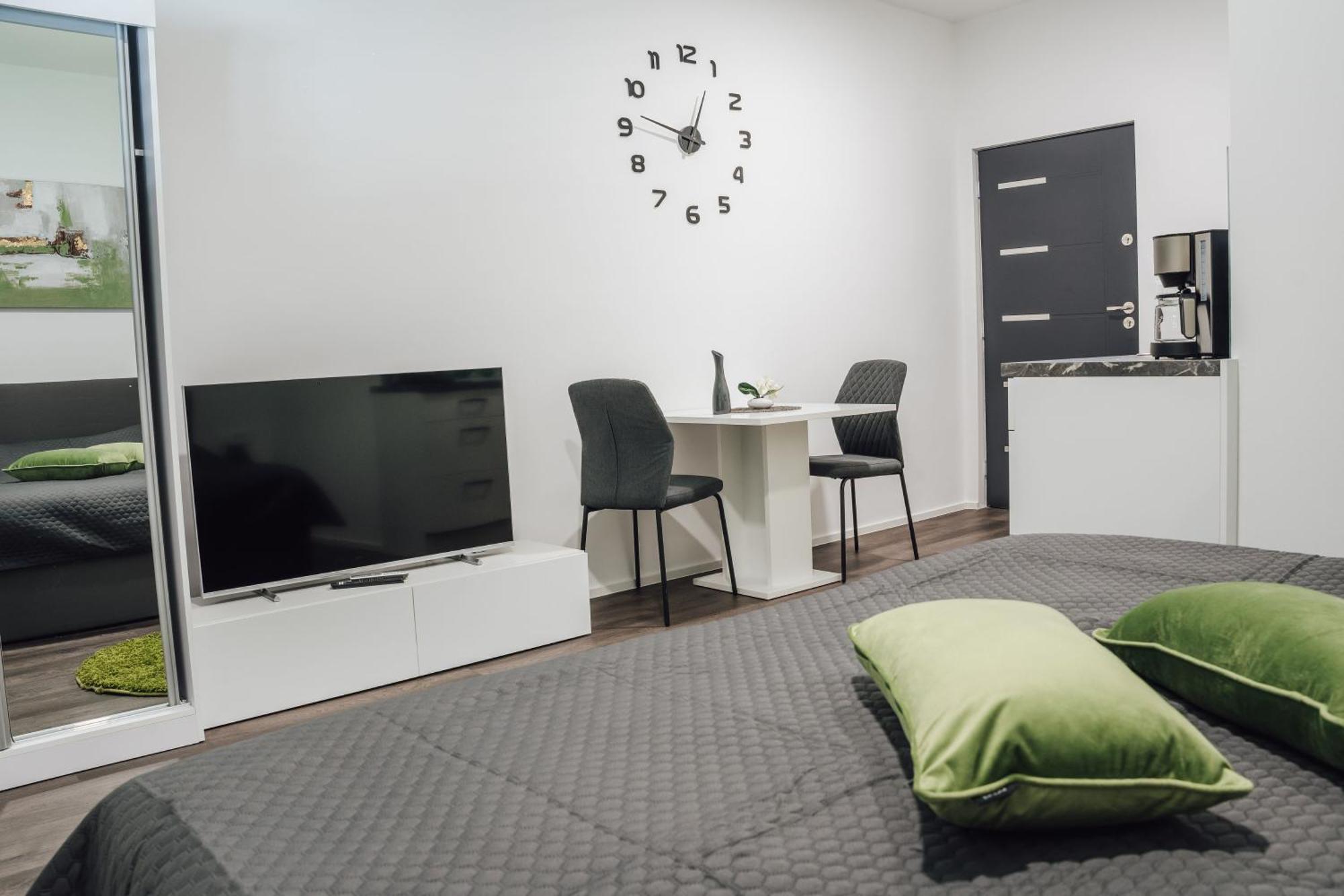 Lora & Lana Resort Ljubljana Bagian luar foto