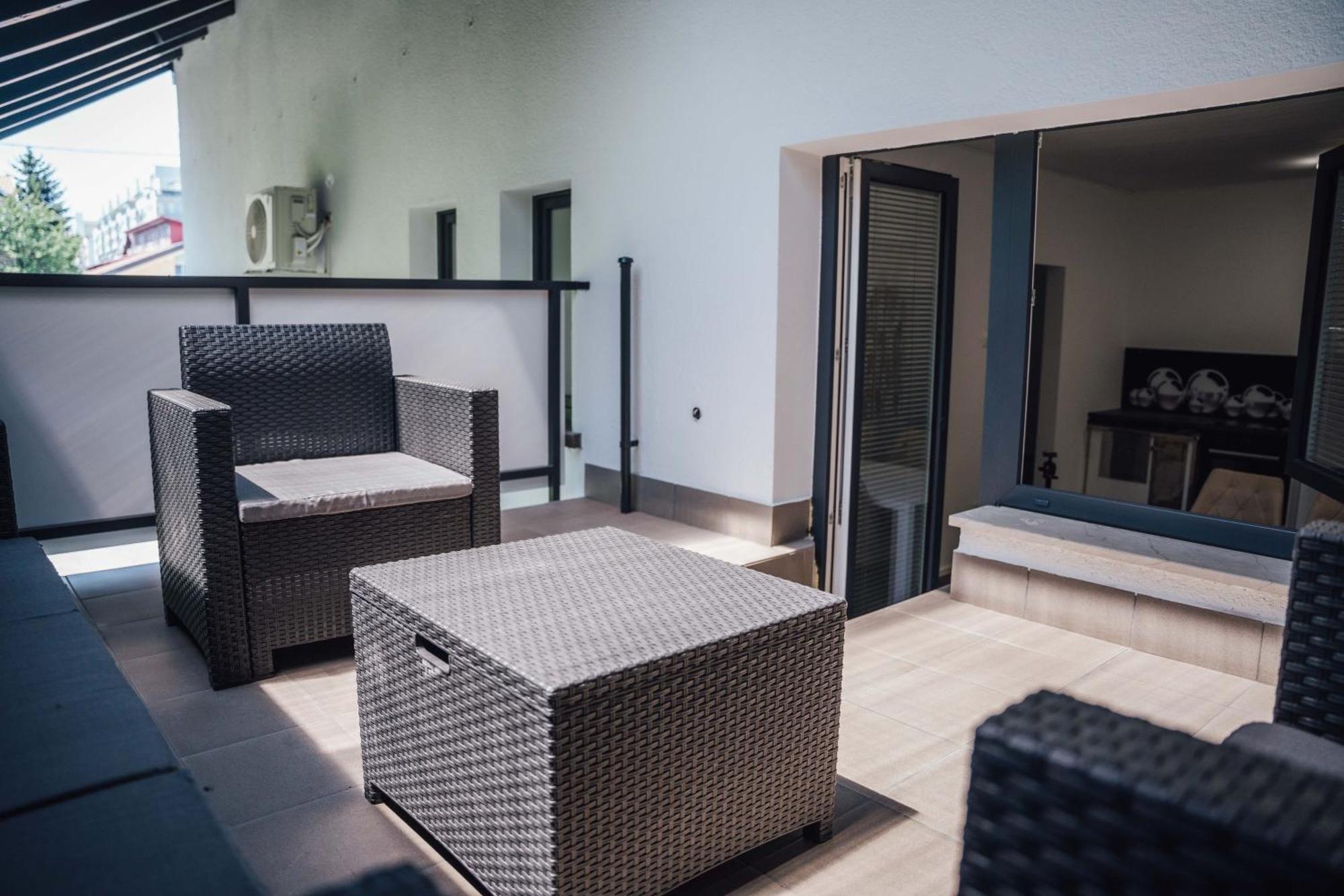 Lora & Lana Resort Ljubljana Bagian luar foto